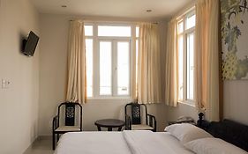 Hue Nino Hotel